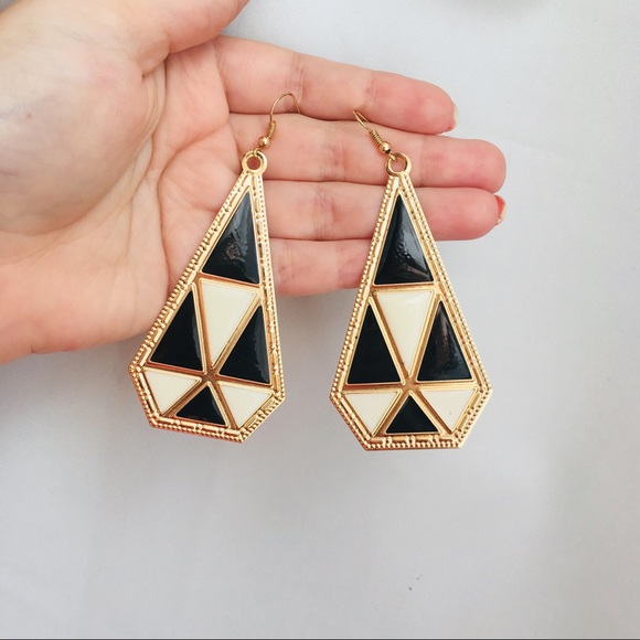 Vintage triangle earrings - Picture 2 of 3